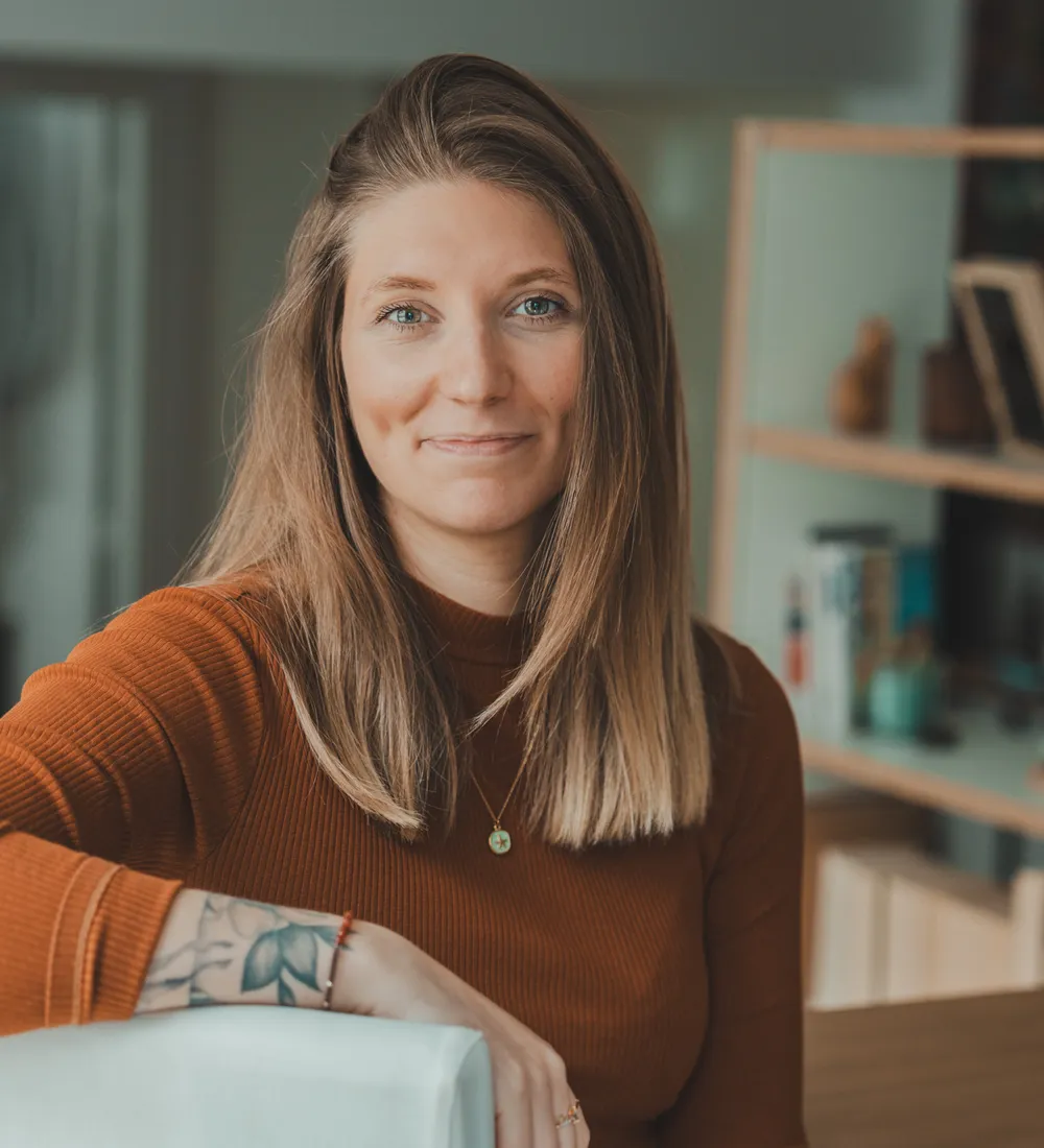 Portrait de Léa, UX/UI Designer freelance